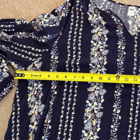 3X Plus Old Navy Blouse - Navy Blue with Flowers - Picture 5 of 9
